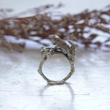Cat climbing a tree made of sterling silver ring 925 for unisex cute animal style