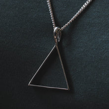 triangle pendant necklace for unisex made of sterling silver 925 minimal style