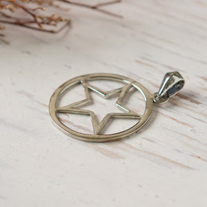 star circle pendant necklace for unisex made of sterling silver 925 minimal style