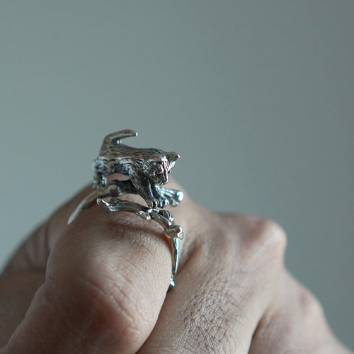 Cat climbing a tree made of sterling silver ring 925 for unisex cute animal style